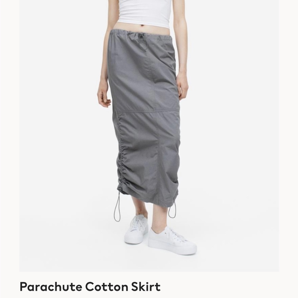 Parachute style skirt, never worn out